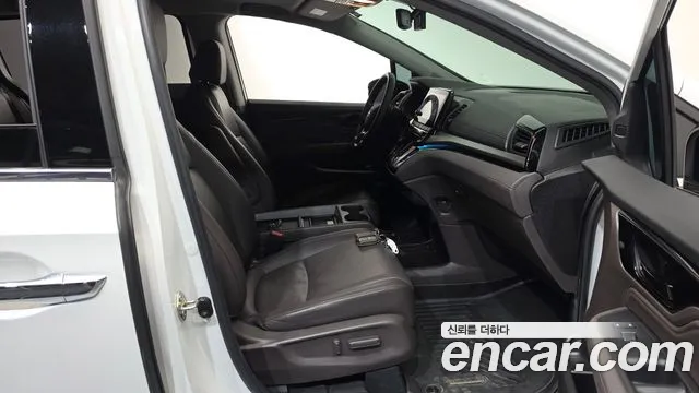 Honda Odyssey 2020 — фото 16