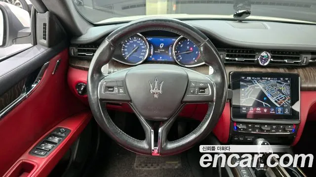 Maserati Quattroporte 2018 — фото 13