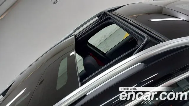 Mercedes-Benz GLB-Class 2025 — фото 12