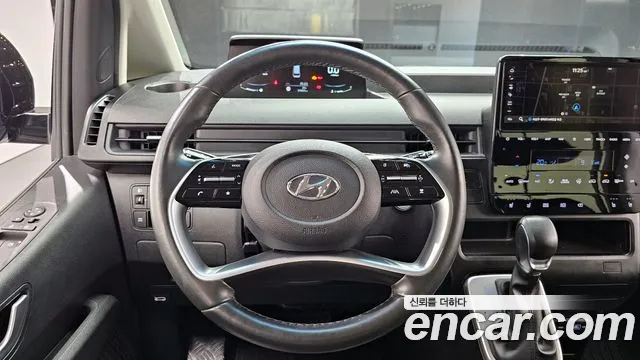 Hyundai Staria 2023 — фото 14