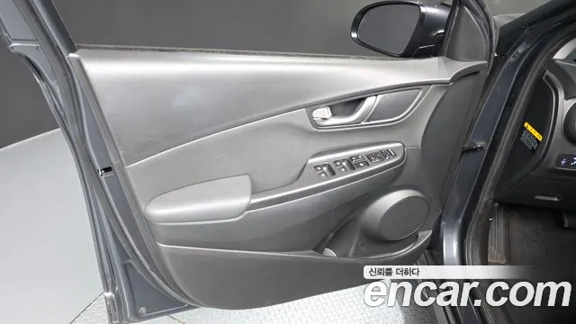 Hyundai Kona 2018 — фото 14