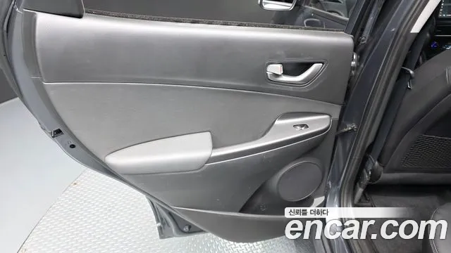 Hyundai Kona 2018 — фото 15