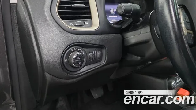 Jeep Renegade 2017 — фото 17