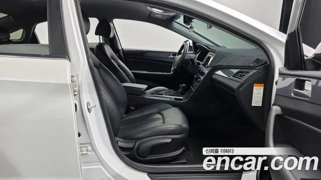 Hyundai Sonata 2016 — фото 16