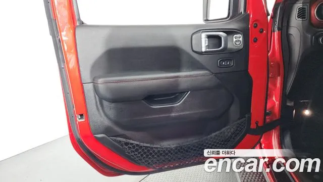 Jeep Wrangler 2021 — фото 14