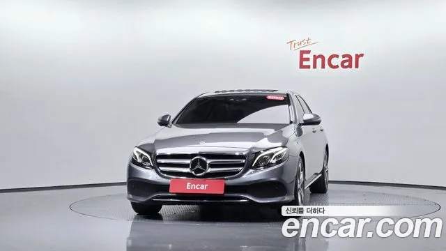 Mercedes-Benz E-Class 2017 — фото 2