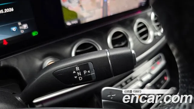 Mercedes-Benz E-Class 2017 — фото 11