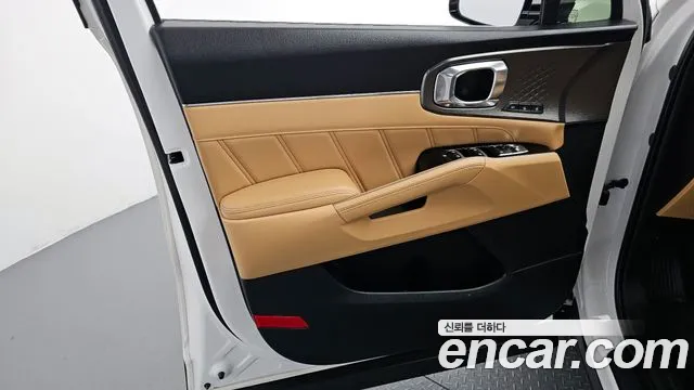 Kia Sorento 2023 — фото 14
