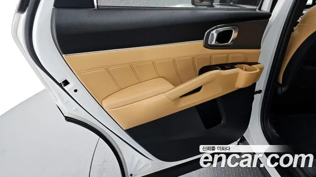 Kia Sorento 2023 — фото 15
