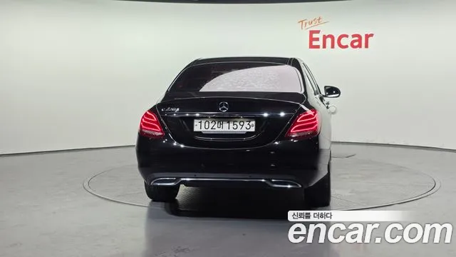Mercedes-Benz C-Class 2018 — фото 4