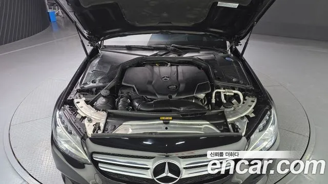 Mercedes-Benz C-Class 2018 — фото 6