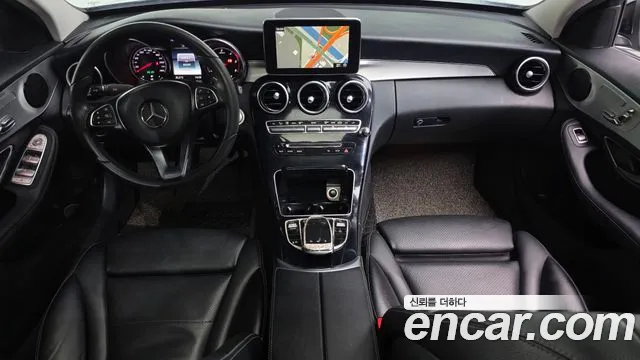 Mercedes-Benz C-Class 2018 — фото 10
