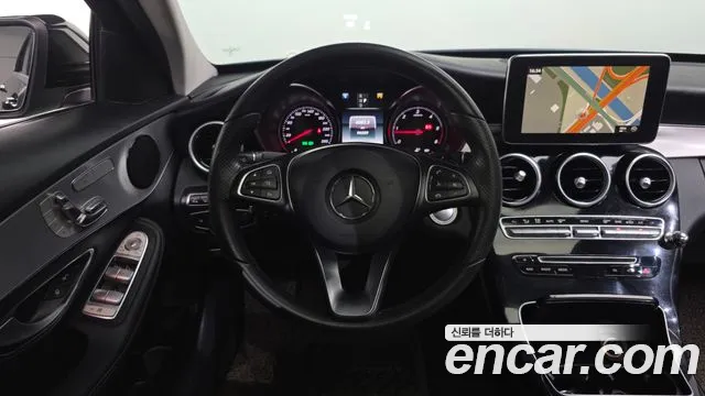 Mercedes-Benz C-Class 2018 — фото 19