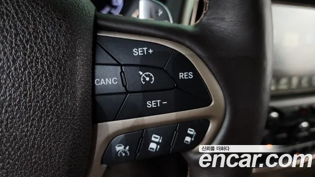 Jeep Cherokee 2015 — фото 17