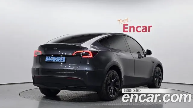 Tesla Model Y 2022 — фото 1