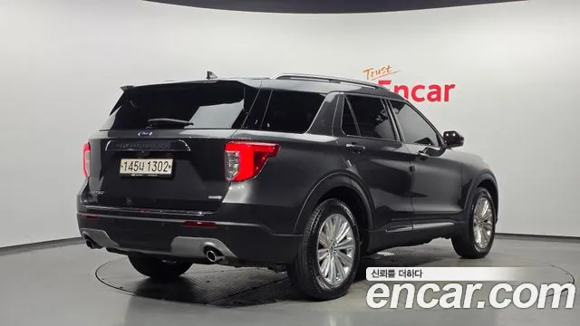 Ford Explorer 2020 — фото 2