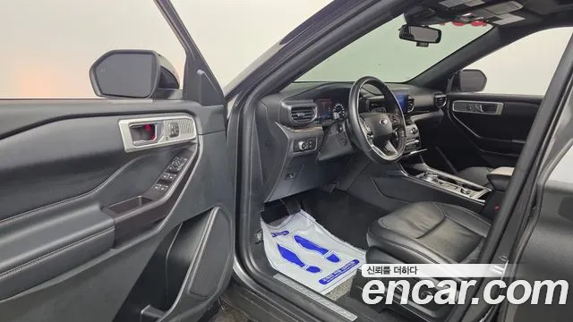Ford Explorer 2020 — фото 13