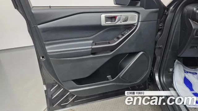 Ford Explorer 2020 — фото 14