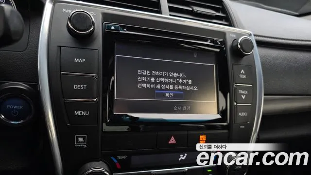 Toyota Camry 2017 — фото 20