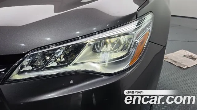 Toyota Camry 2017 — фото 7