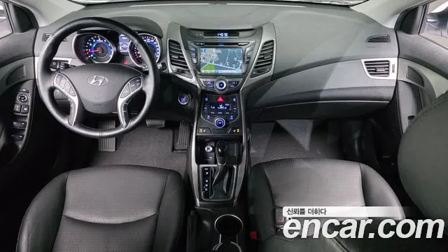 Hyundai AVANTE 2015 — фото 10