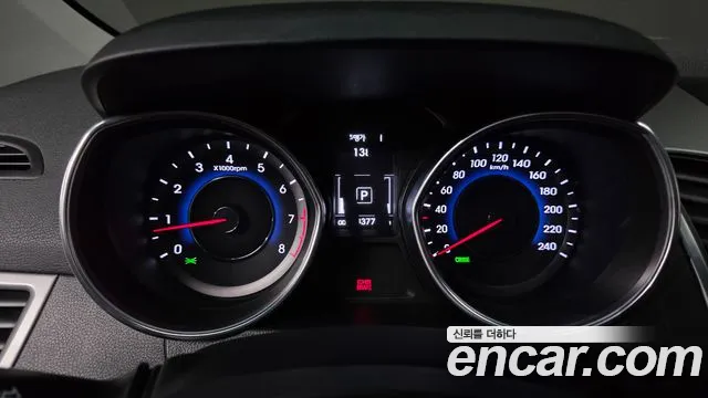 Hyundai AVANTE 2015 — фото 11