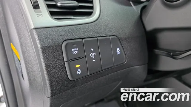 Hyundai AVANTE 2015 — фото 19