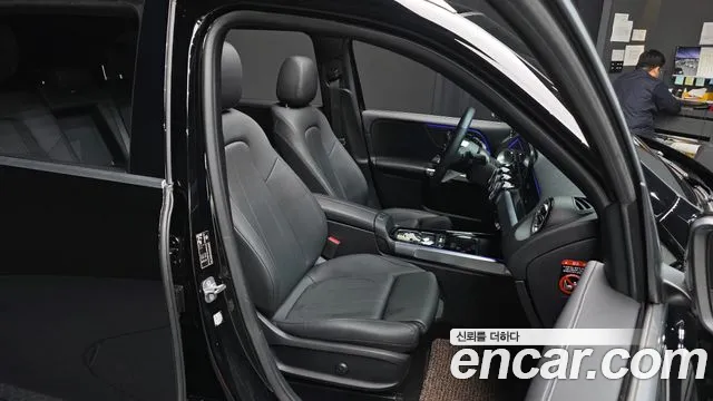 Mercedes-Benz GLB-Class 2024 — фото 18