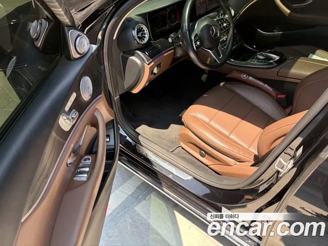 Mercedes-Benz E-Class 2019 — фото 13