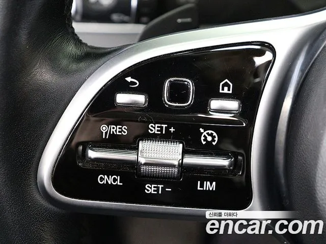 Mercedes-Benz E-Class 2019 — фото 20
