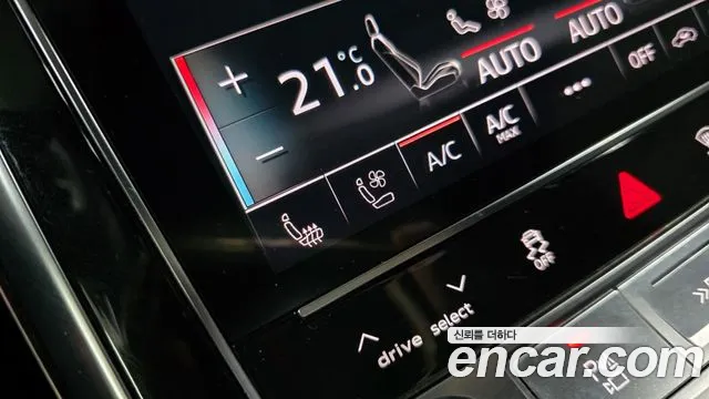 Audi Q7 2021 — фото 17