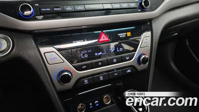 Hyundai AVANTE 2016 — фото 18