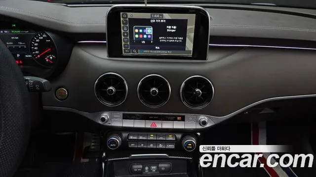 Kia Stinger 2018 — фото 20