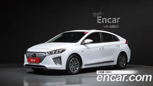 Hyundai Ioniq 2020 — фото 1