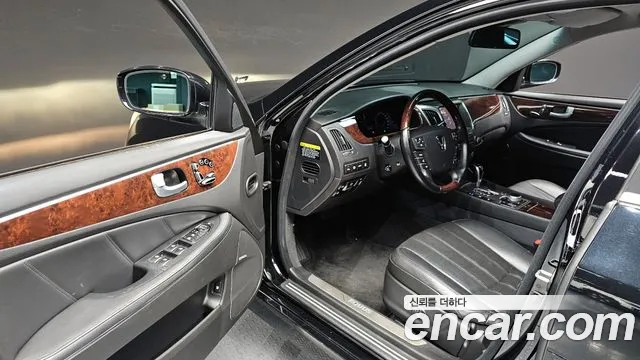 Hyundai Equus 2012 — фото 10
