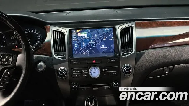 Hyundai Equus 2012 — фото 15
