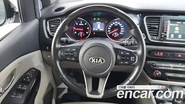 Kia Canival 2019 — фото 20