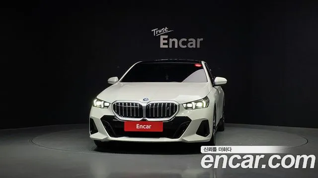 BMW i5 2024 — фото 3