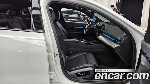 BMW i5 2024 — фото 11