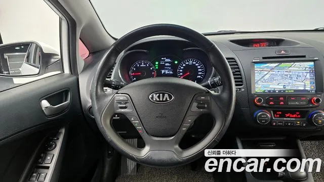 Kia K3 2015 — фото 17