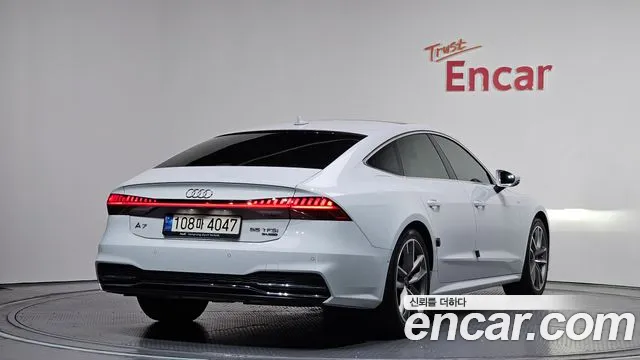 Audi A7 2021 — фото 1
