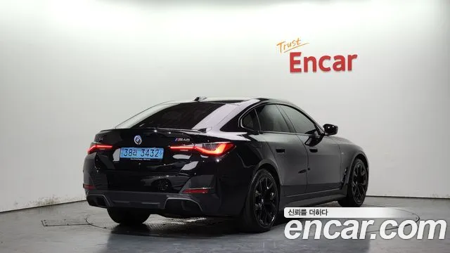 BMW i4 2023 — фото 2