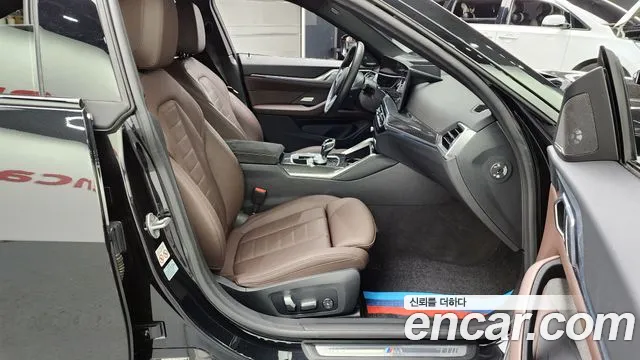BMW i4 2023 — фото 17