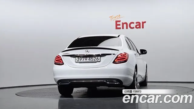 Mercedes-Benz C-Class 2018 — фото 4
