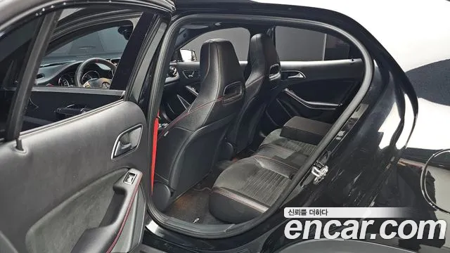 Mercedes-Benz GLA-Class 2019 — фото 18