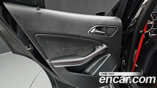 Mercedes-Benz GLA-Class 2019 — фото 15