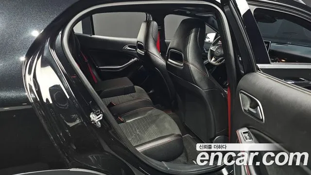 Mercedes-Benz GLA-Class 2019 — фото 16
