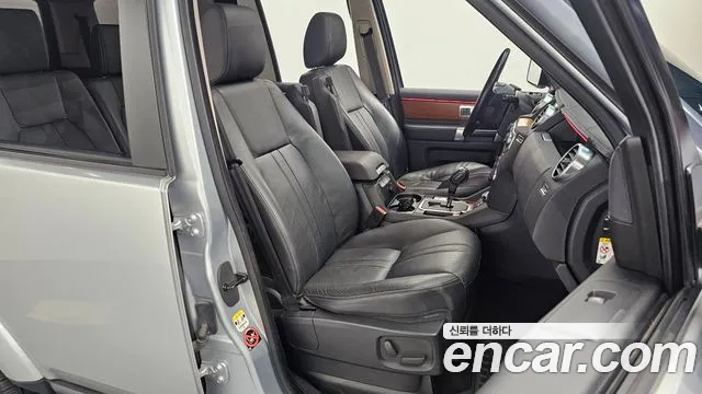 Land Rover Discovery 2011 — фото 12