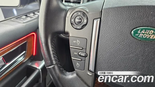 Land Rover Discovery 2011 — фото 17