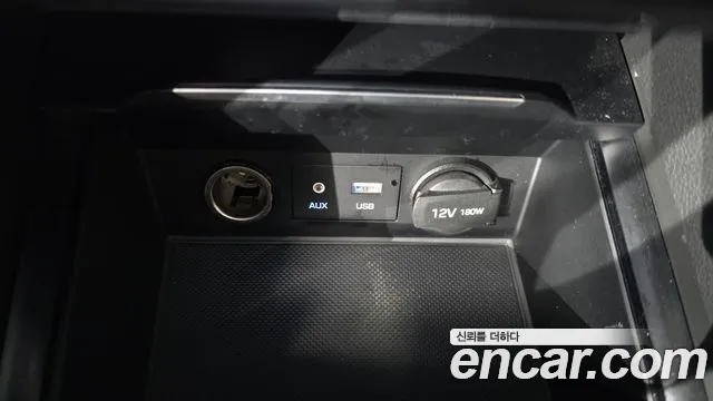 Hyundai AVANTE 2016 — фото 19